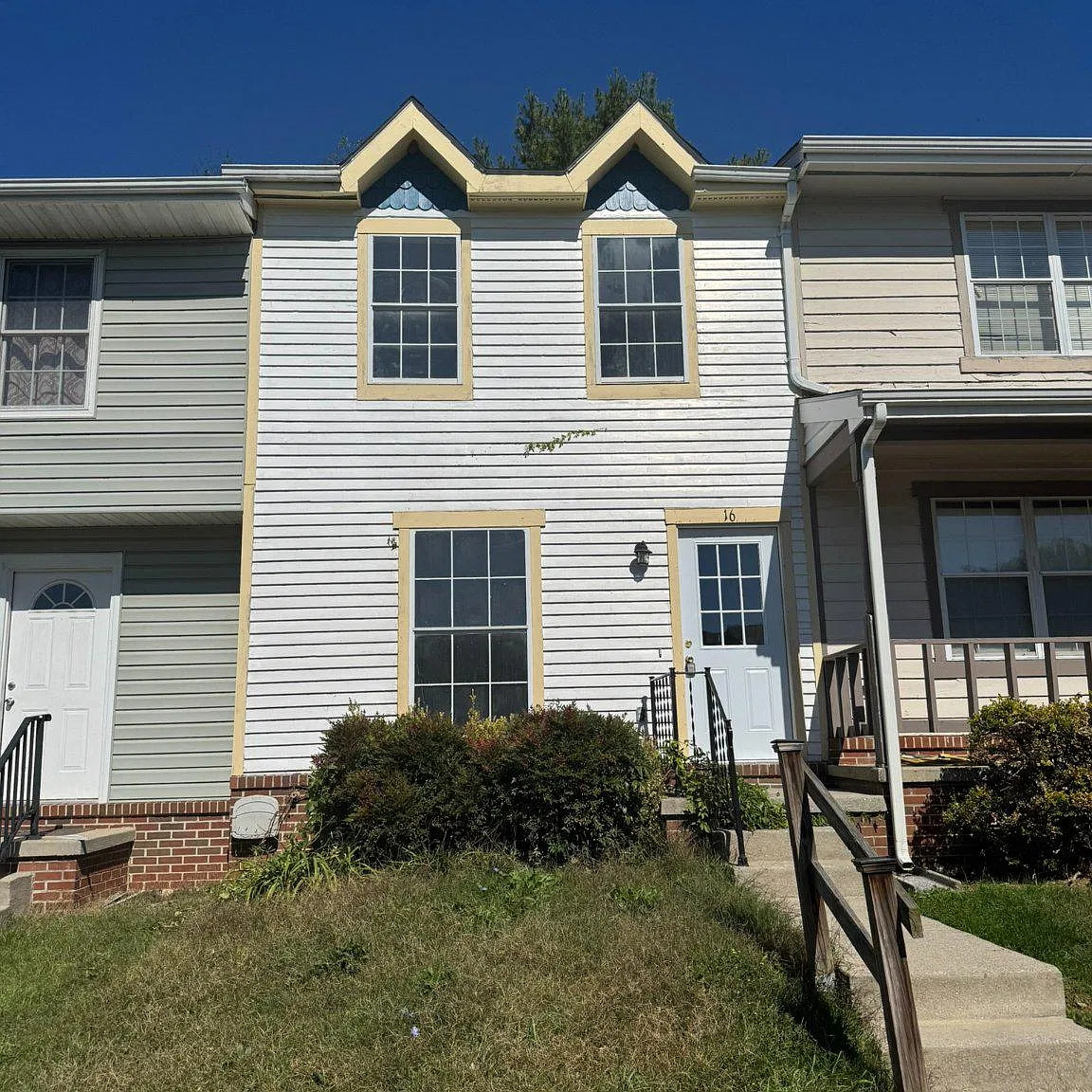 2 bed, 1.0 bath, 992 sqft, $1,495 — Photo 1