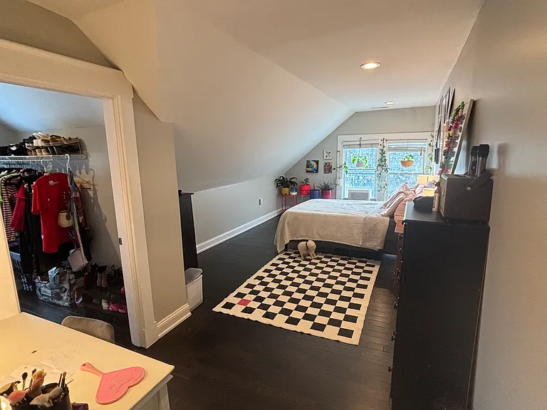 2374 Saint James Ave #3 — Photo 10