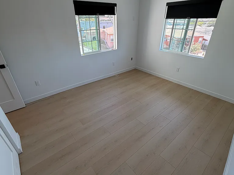 3205 Ganahl St — Photo 10