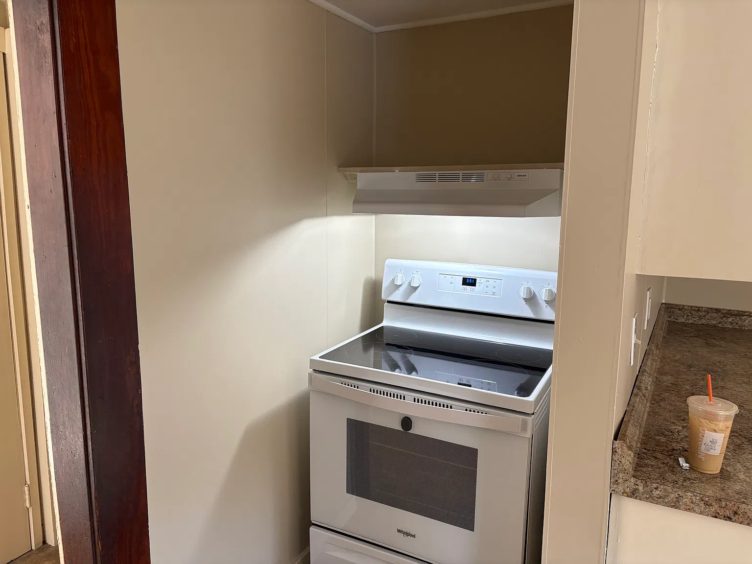 4 bed, 1200 sqft, $2,100 — Photo 4