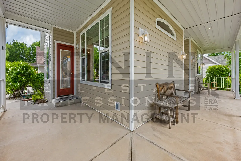 1119 Daisy Lane - 1 — Photo 4
