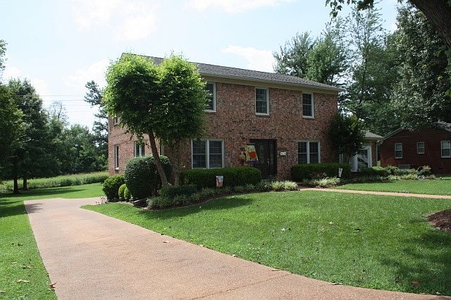 1st image of 303 Fairlane Dr