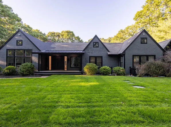 https://photos.zillowstatic.com/fp/0d1e5d2a5186b6db841ef289fe56ea64-p_e.webp