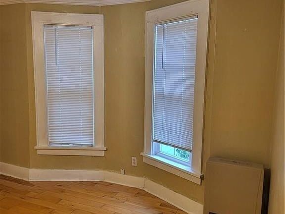 4th image of 82 Adams St #2