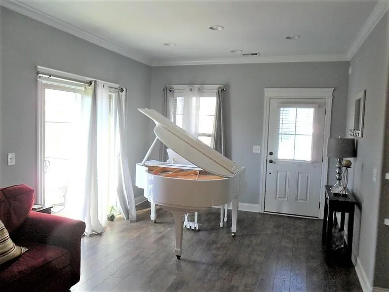 3306 Blue Sky Dr — Photo 2