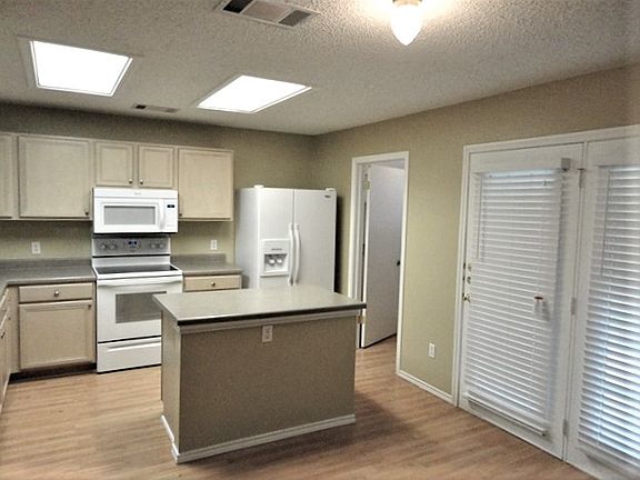 3rd image of 2617 Stapleford Dr