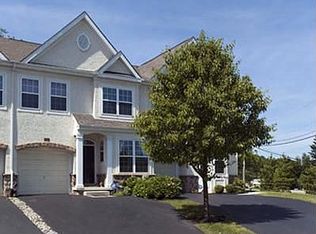 102 Rolling Hill Dr, Plymouth Meeting, PA 19462