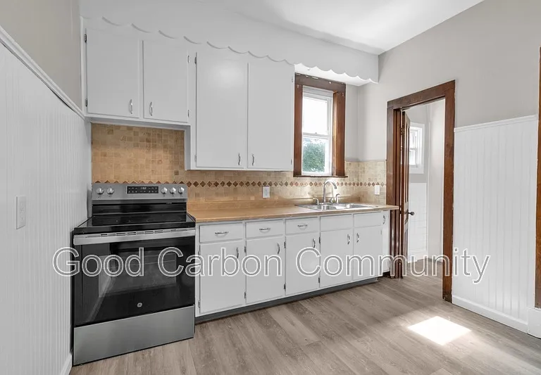 24 Lincoln Ave #REAR — Photo 2