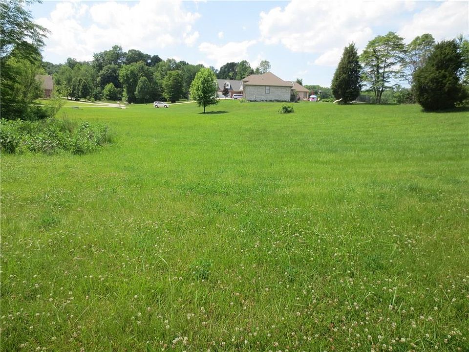 1st image of 1720 W Foxcliff Dr S