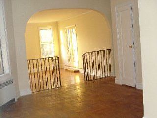 2nd image of 133-33 Sanford Ave #2D