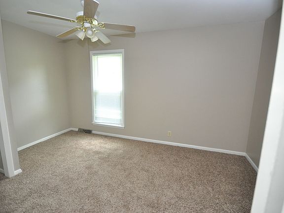 3rd image of 1714 Oak Hill Dr #2B-1BA
