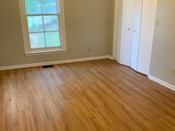 4th image of 3313 Alabama Ave NE