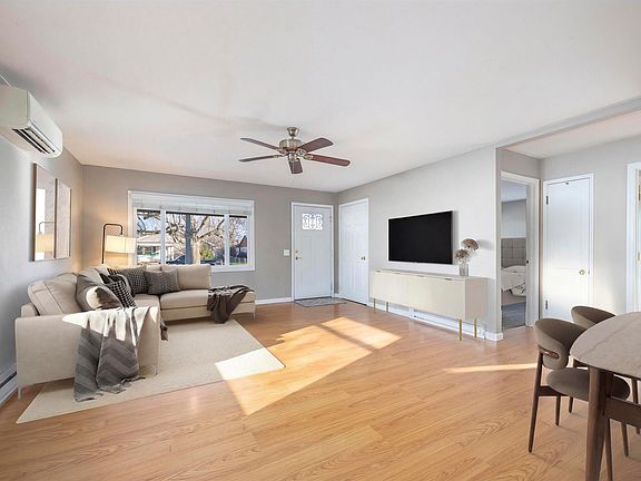 4th image of 1105 Sanford Ave