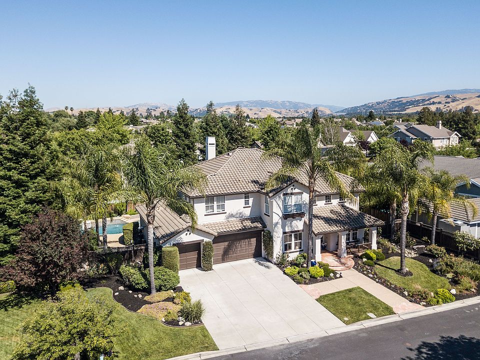 2nd image of 2336 Rock Point Pl