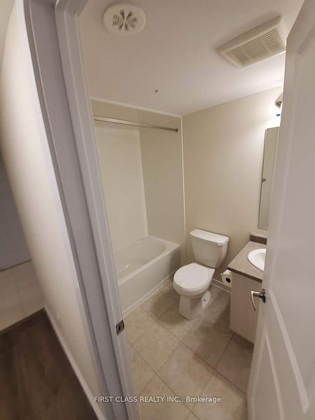 Toronto Townhouse for rent - 2 Bedrooms — photo 8