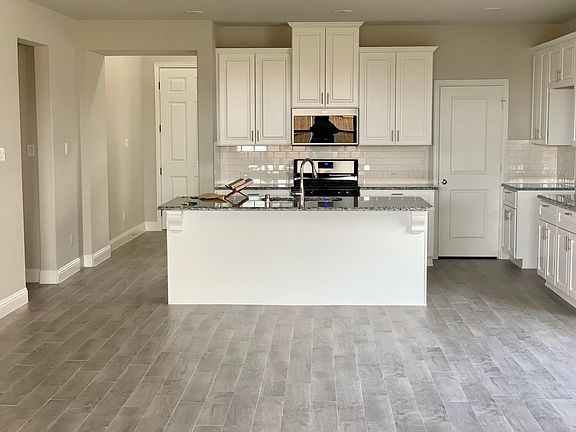 4th image of 307 Cornerstone Dr