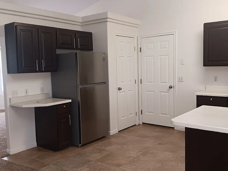 1947 E Forty South Cir — Photo 23