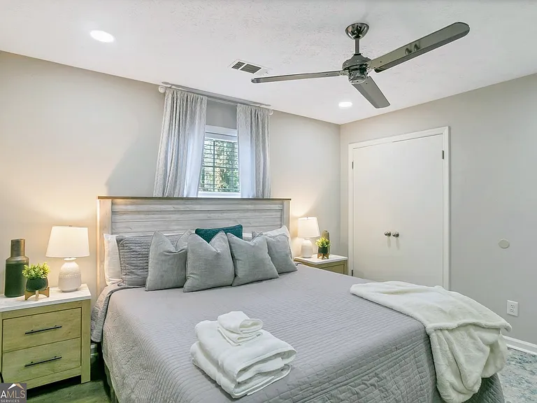 65 Juliana Dr — Photo 18