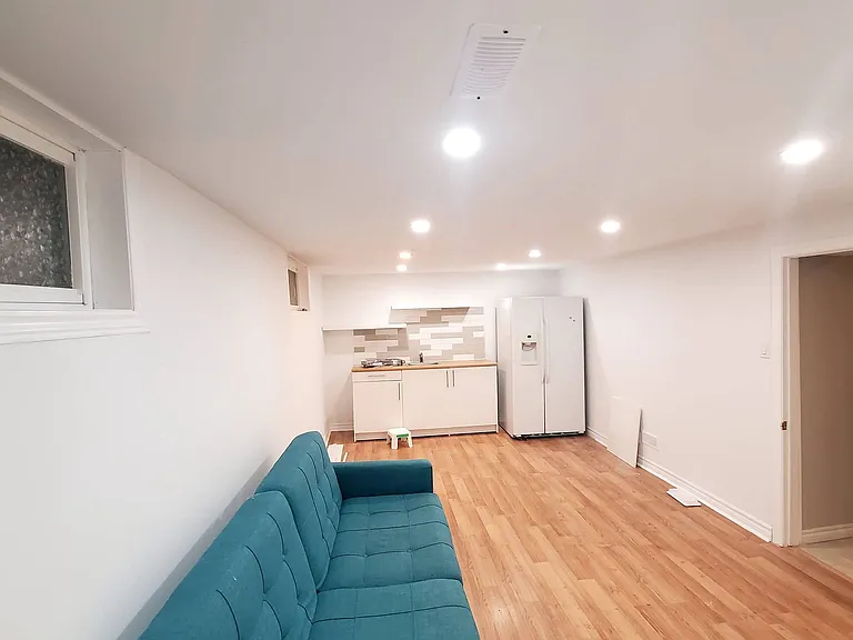 16 Cresthaven Dr — Photo 36