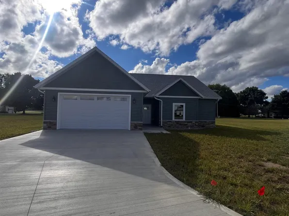 106 Meadow Ct, Argos, IN 46501