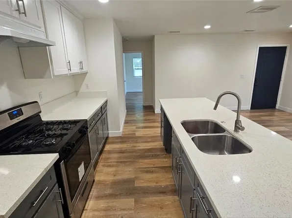 328 E 73rd St, Los Angeles, CA 90003