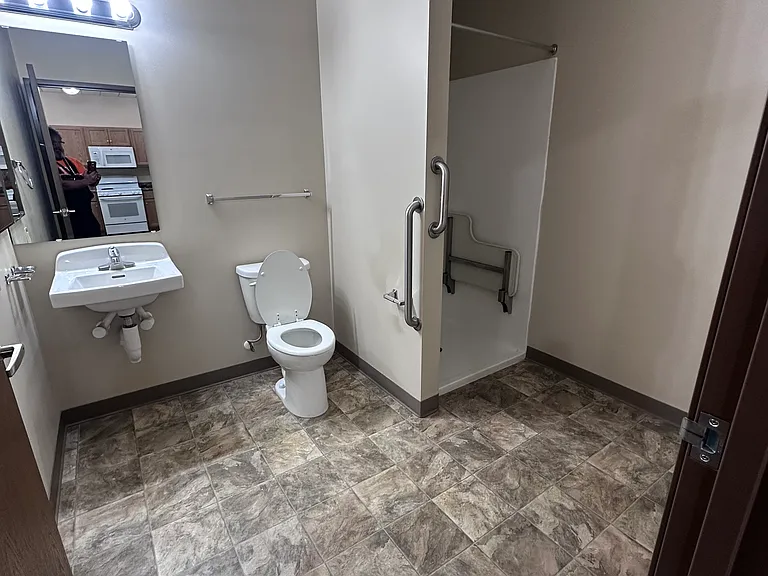 Madison Street Apartments — Photo 21