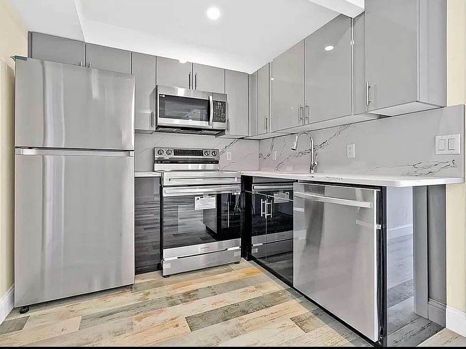 1st image of 26-31 3rd St #2C