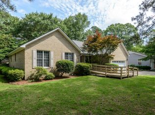 1203 Oakview Dr, Greenville, NC 27858