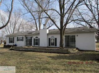 8289 Sunset Dr, Lyons, MI 48851