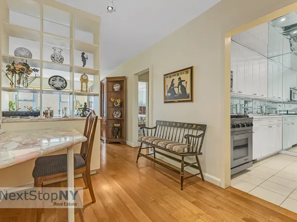 400 East 56th Street image 8 of 21