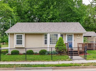 2300 E 40th St, Des Moines, IA 50317