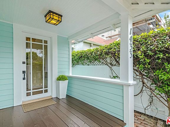 4th image of 1433 Cabrillo Ave