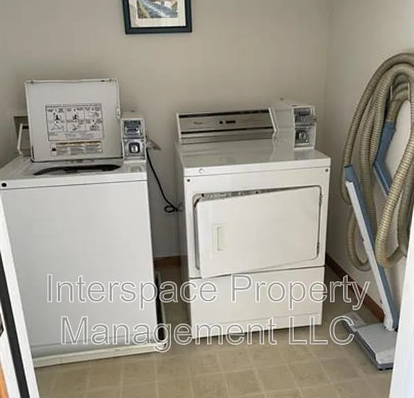 175 Liberty Ln #1 — Photo 14