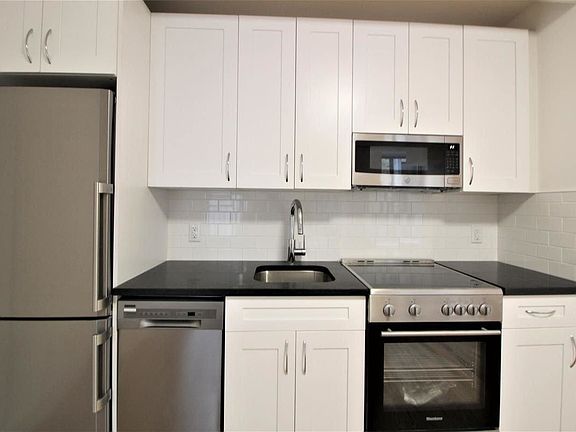 3rd image of 240 W 10th St Frnt 2