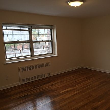 4th image of 11123 66th Ave #2A