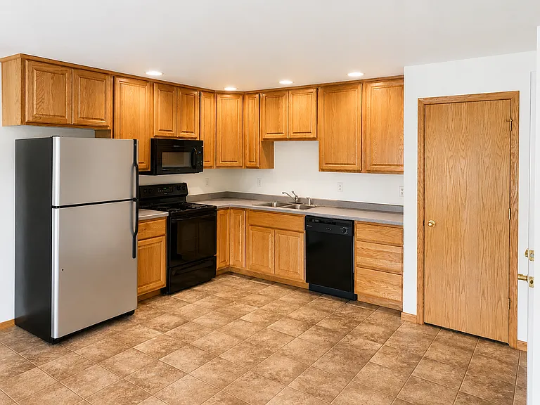 3616 Doolittle Dr #11 — Photo 8