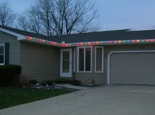 1315 Clover Ln, Normal, IL 61761