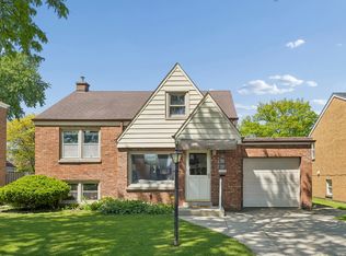 1800 Buckingham Ave, Westchester, IL 60154
