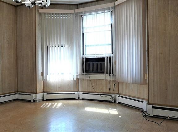 5th image of 25 Chestnut St