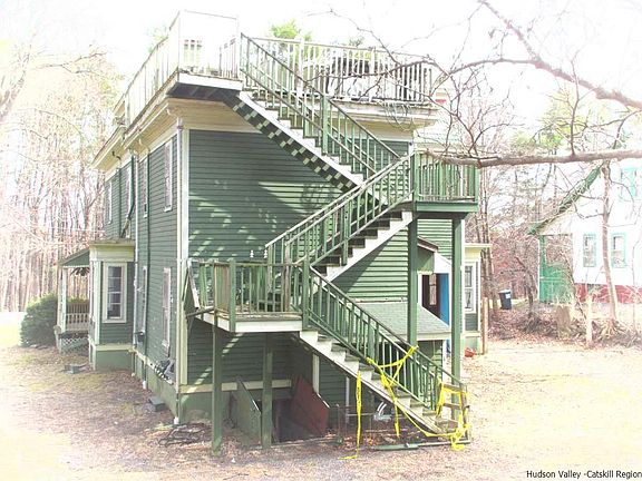 3rd image of 1141 Main St