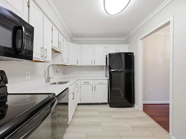 2141 P St NW #405 — Photo 1