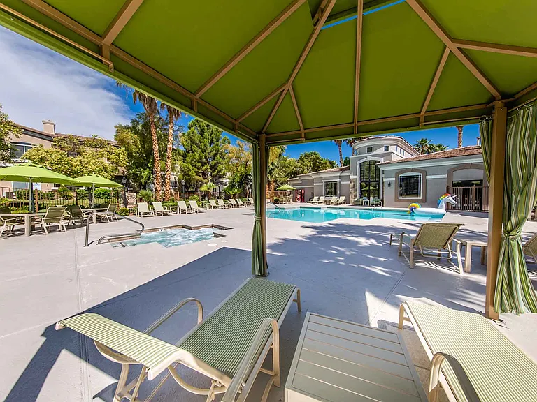 THE CLUBS AT RHODES RANCH APARTMENT HOMES — Photo 17
