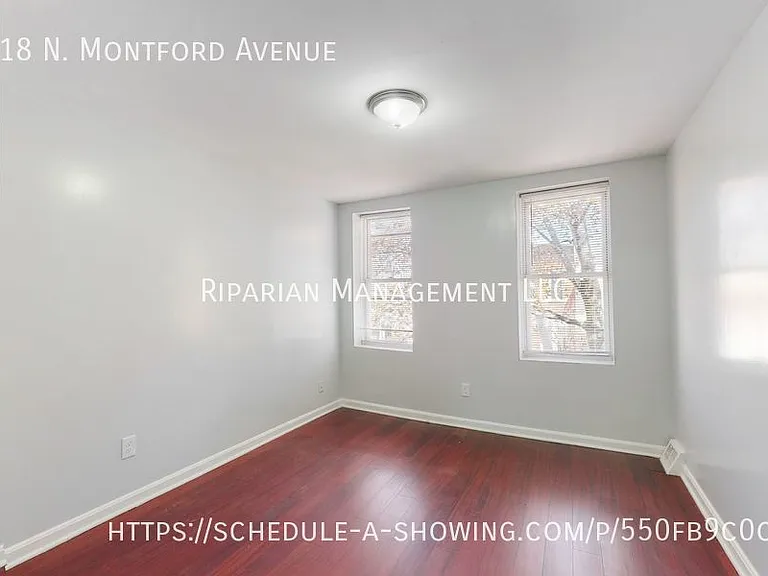 618 N Montford Ave — Photo 14