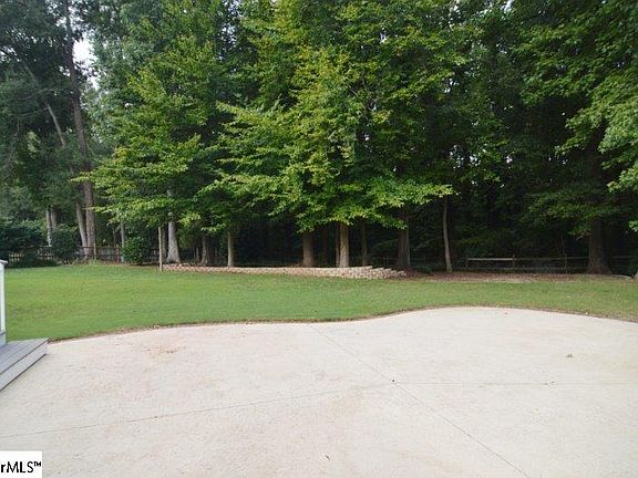 5th image of 116 Briarwood Dr