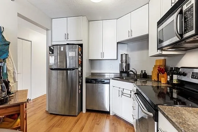401 S 1st St #611 — Photo 9