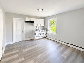 83 Jay St