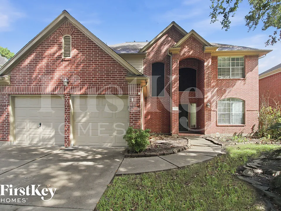 2208 Palm Lagoon Dr