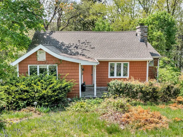 22 Ridge Road, New Fairfield, CT 06812