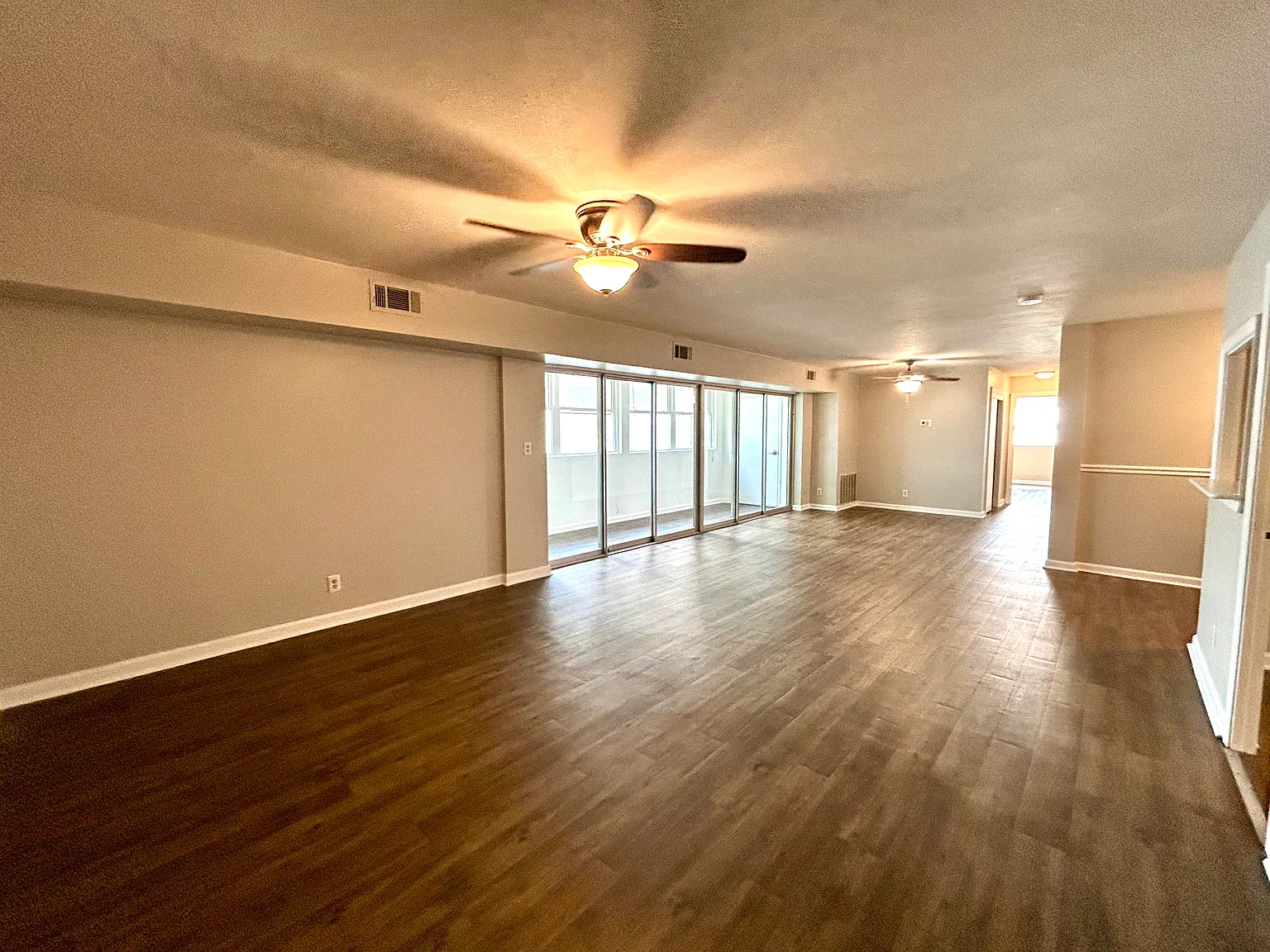 Continental Condos by Charlotte Management — Photo 4