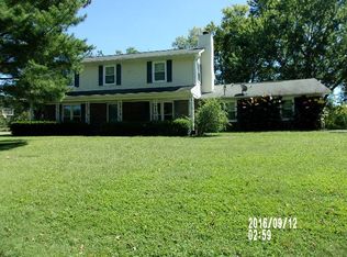 817 Oak Hurst Dr, Hopkinsville, KY 42240